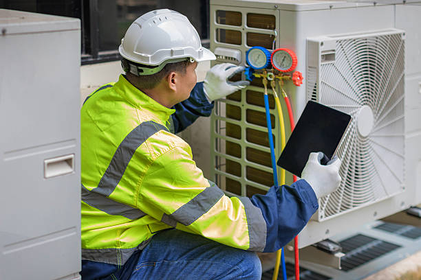 Professional Hvac Installation technician working in Zelienople, PA